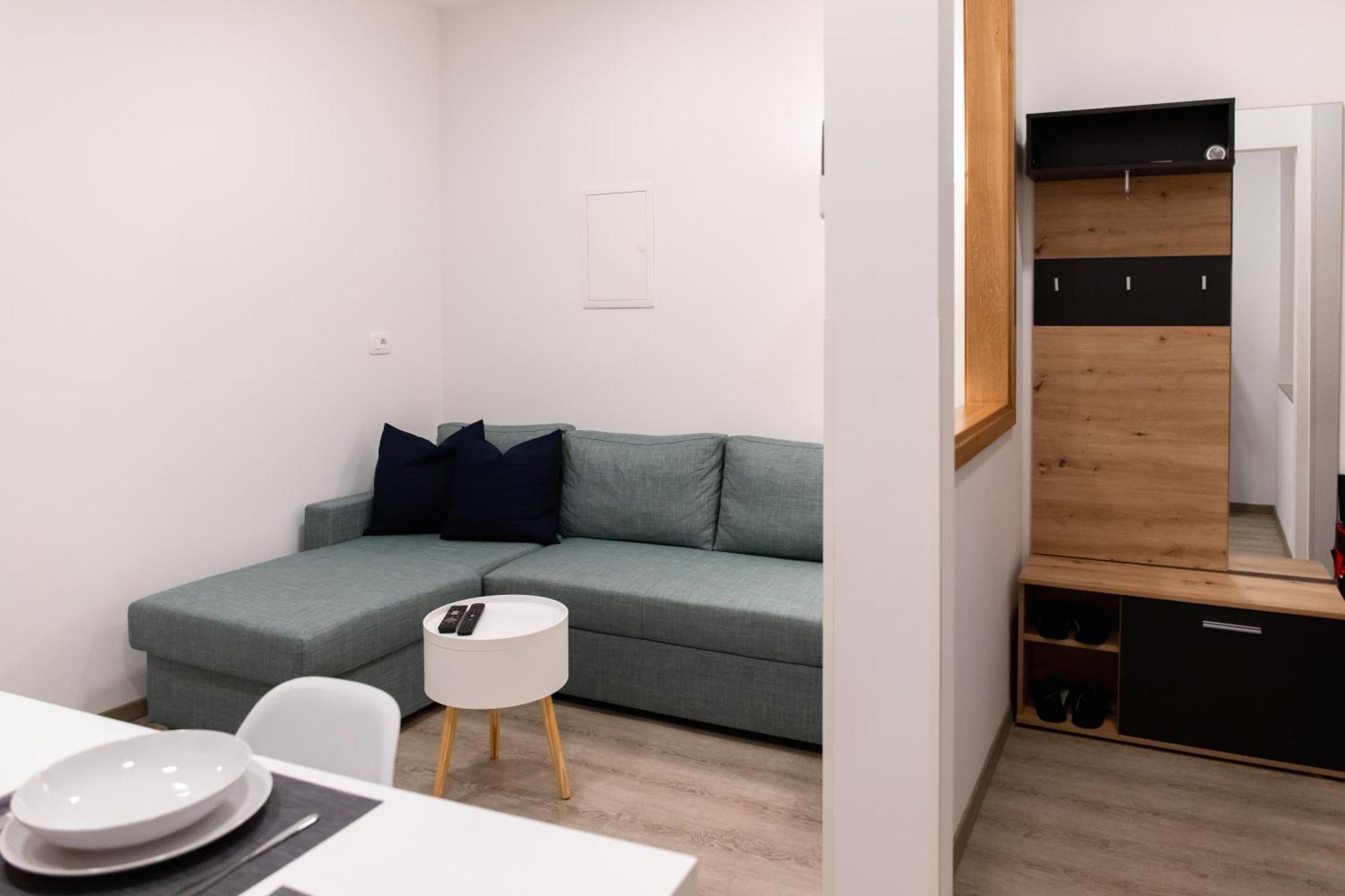 Oliver Street Apartment Vipava Luaran gambar